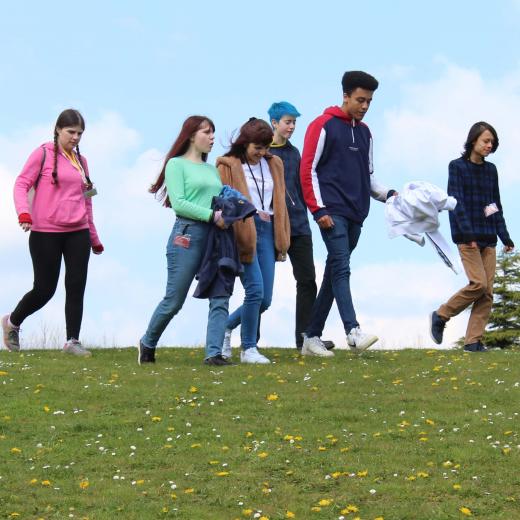 Junior Yearly Meeting 2019 Picture of a group of young people walking